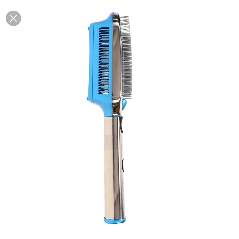 Babyliss Cryotherapy Brush and soft black case to store it in